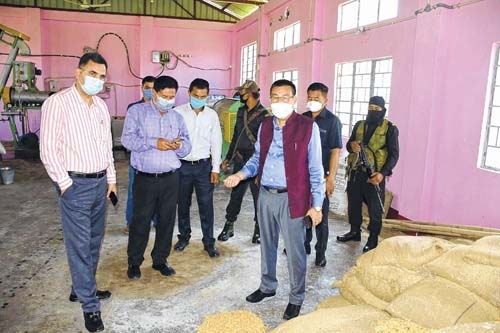 Fishery Minister inspects