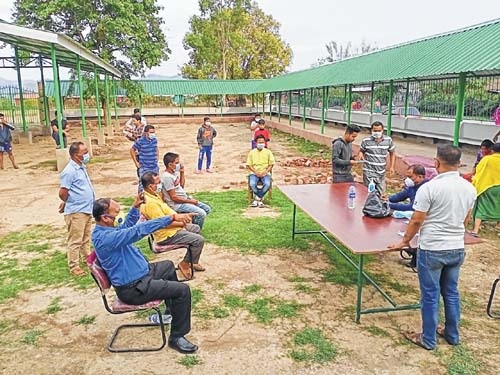 COVID-19 lockdown: Many COVID-19 lockdown: Many