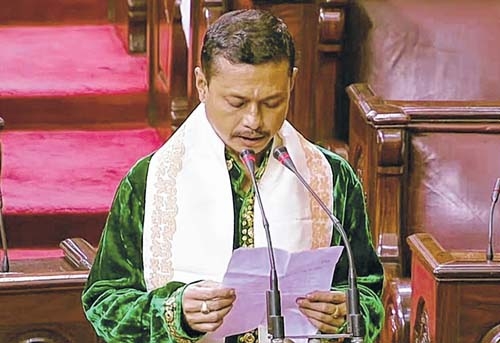 Sanajaoba takes oath_1&nb