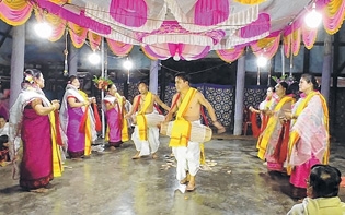 Folk Dance of Manipur, Traditional Dance of Manipur - Lifestyle Fun