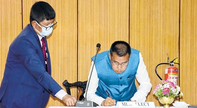 Rajen takes oath as Protem Speaker Rajen takes oath as Protem Speaker