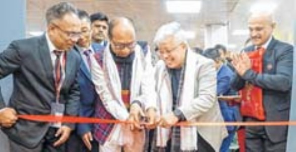 CM, LS MP join hands to launch SpiceJet service Mumbai now just a flight away