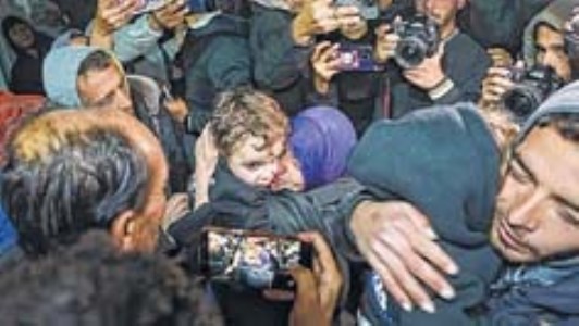 Tearful Gazans finally reunite after limited Rafah reopening