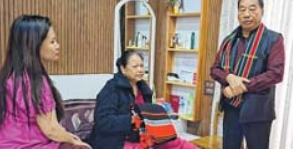 Dikho visits Valte's family