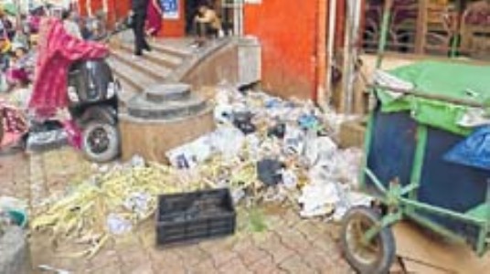 Piles of garbage take over Nupi Keithel