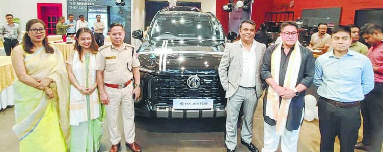 Premium SUV MG Majestor reaches Imphal
