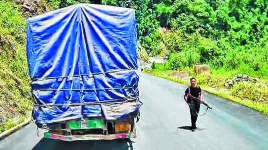 Extortion goes on unchecked on NH-37